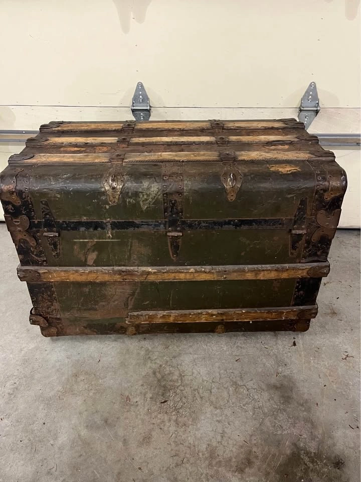Vintage Steamer Trunk - photo 5