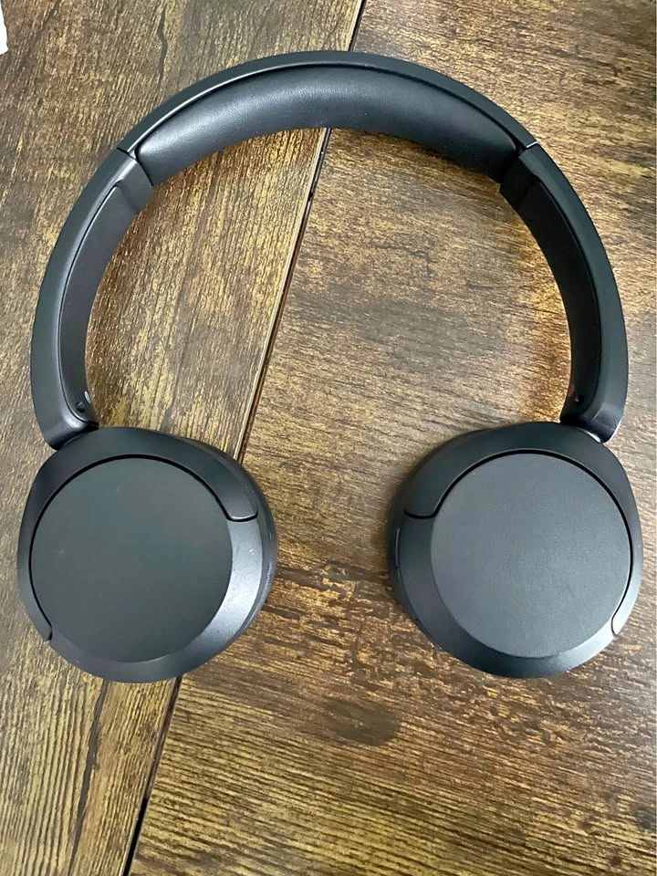 Wireless Sony headphones