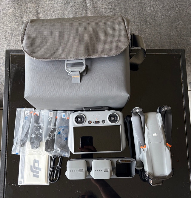 DJI Air 3 Fly More Combo with DJI RC 2 - photo 3