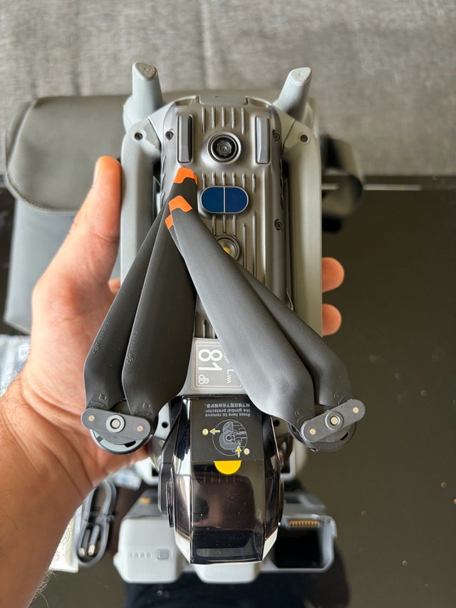 DJI Air 3 Fly More Combo with DJI RC 2 - photo 4