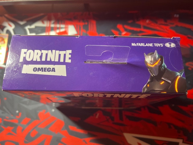 Fortnite Omega Action Figure Unopened Box - photo 4