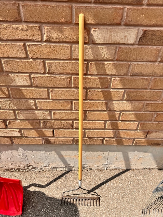 Garant Garden Tools and Mower Bundle - photo 5