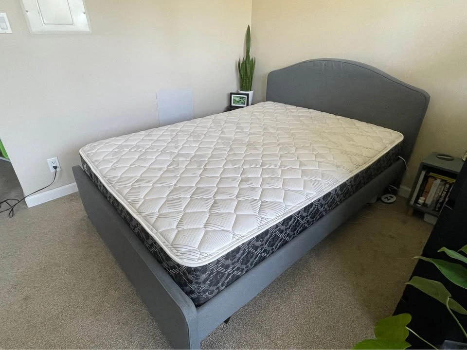 Kingsdown Mattress and Upholstered Bed Frame - photo 2