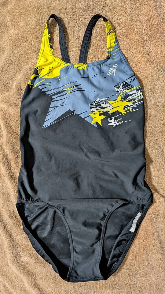 Speedo Women's One Piece Racerback Swimsuit Size 38