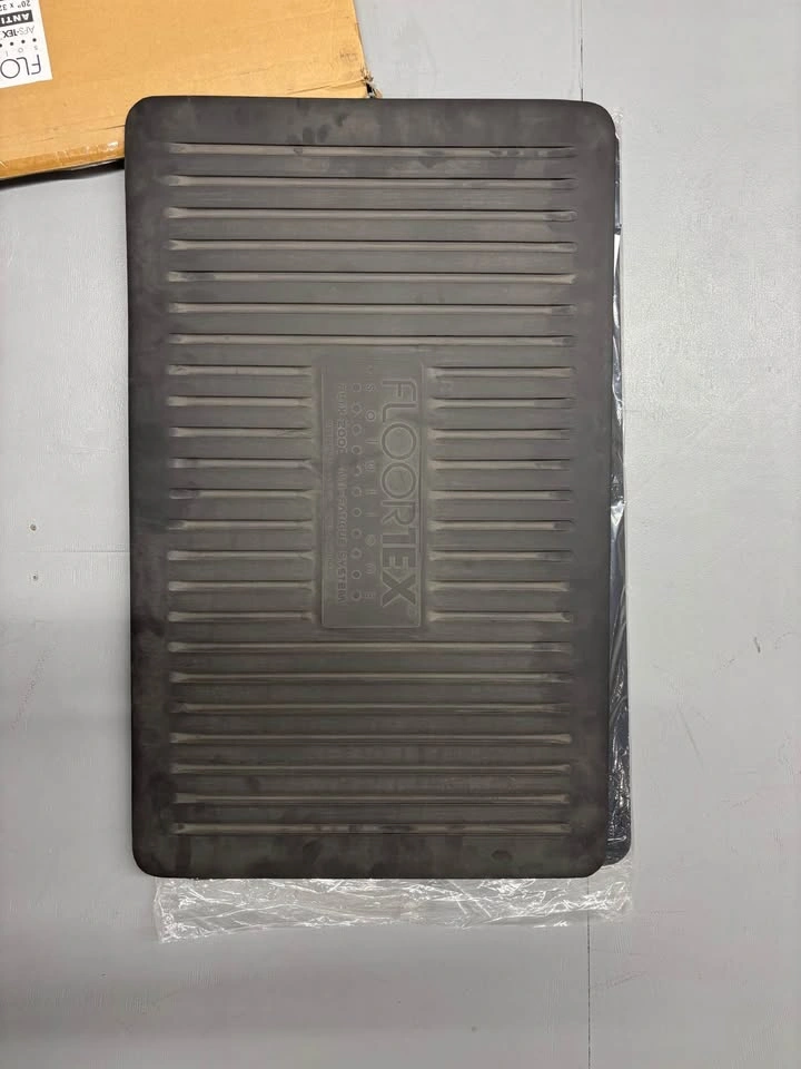 Two Anti-Fatigue Floor Mats - photo 4