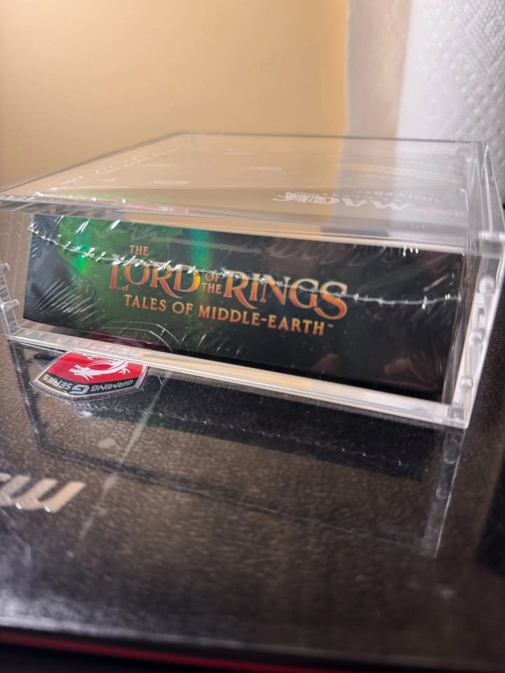 Lord of the Rings Collector Booster Box Bundle - photo 3