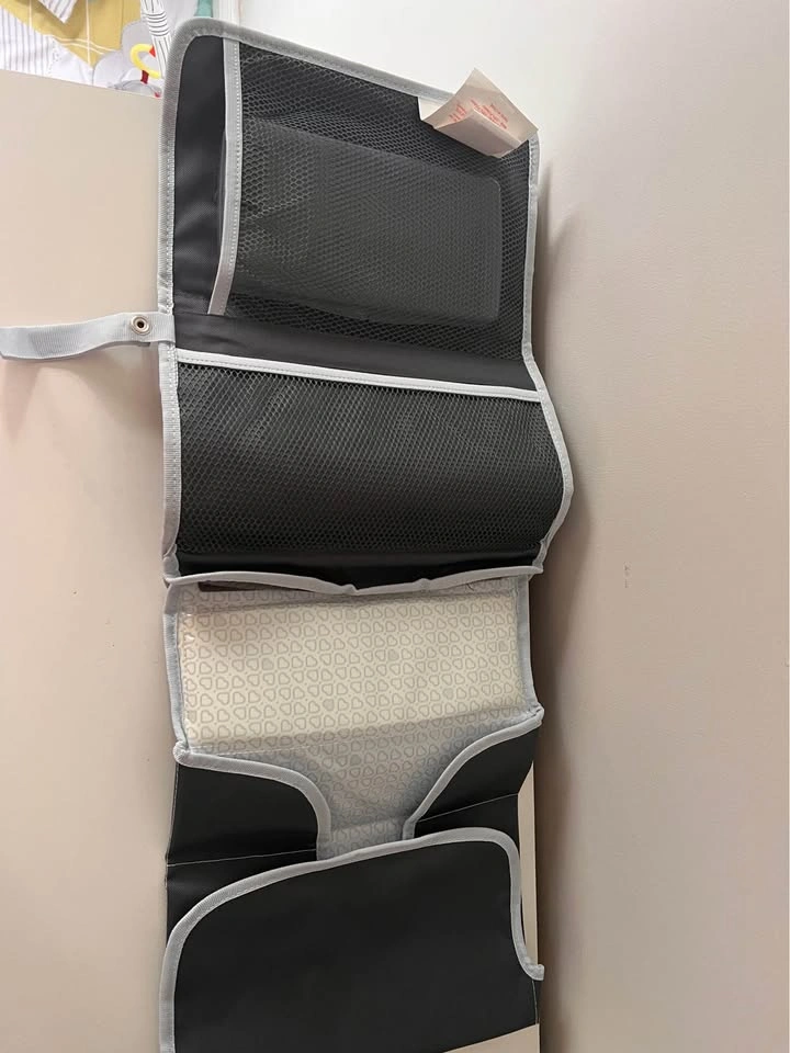 Diaper changing pad - photo 4