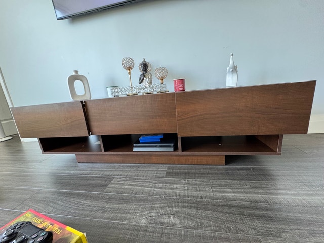 Avinger TV Stand (Truffle) – Fits TVs up to 65” - photo 4