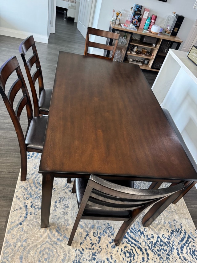 6-Person Dining Set with Rug (Available after 01/08) - photo 2
