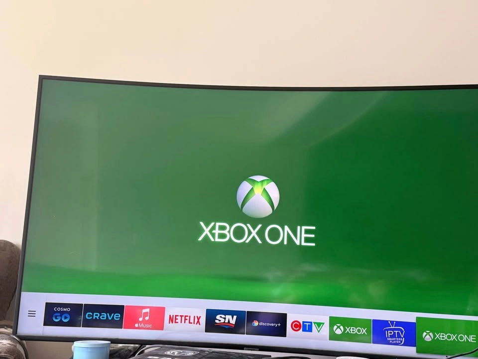 Xbox One console with 2 controllers and 5 games - photo 4