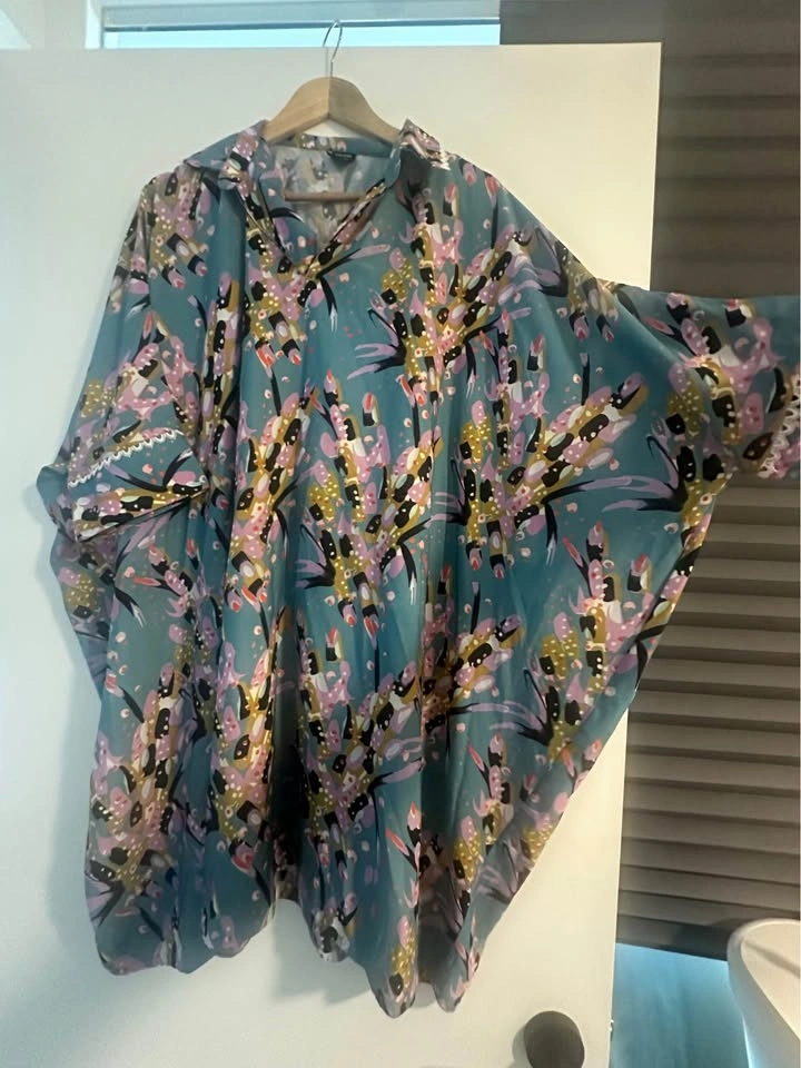 Lulusar Kaftan Top Size L - WORN ONCE - photo 2