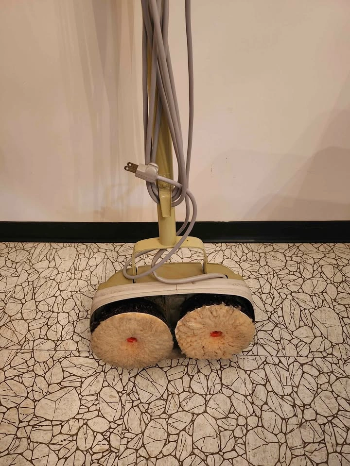 Vintage Hoover Floor Polisher - photo 3