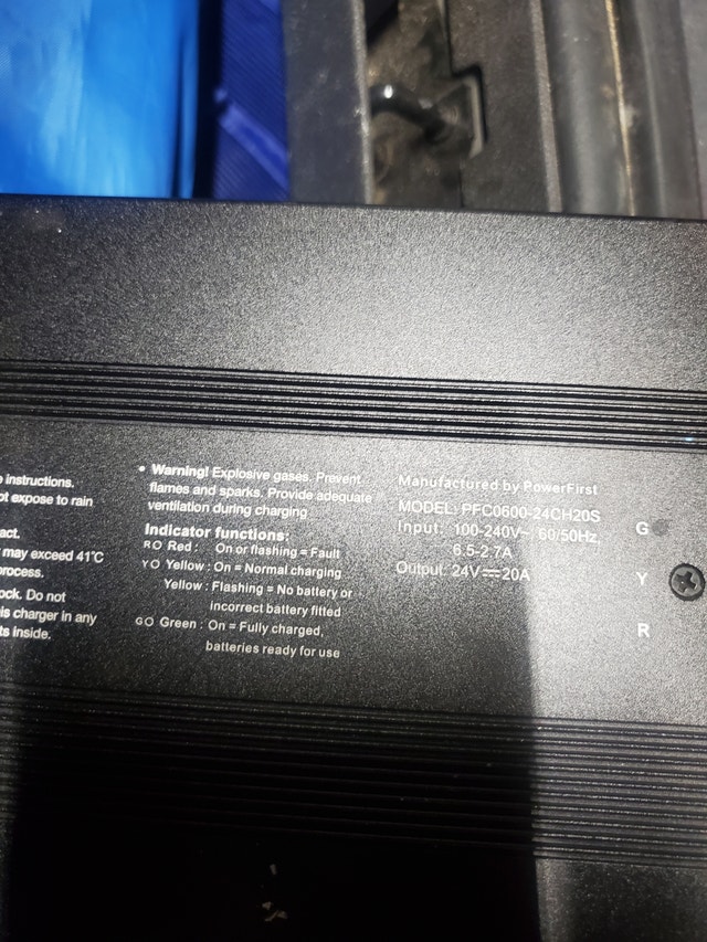 24 Volt Trickle Charger - photo 2