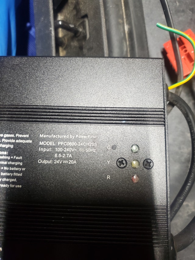 24 Volt Trickle Charger - photo 3
