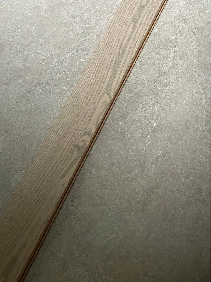 600 square feet Hardwood Flooring - photo 4
