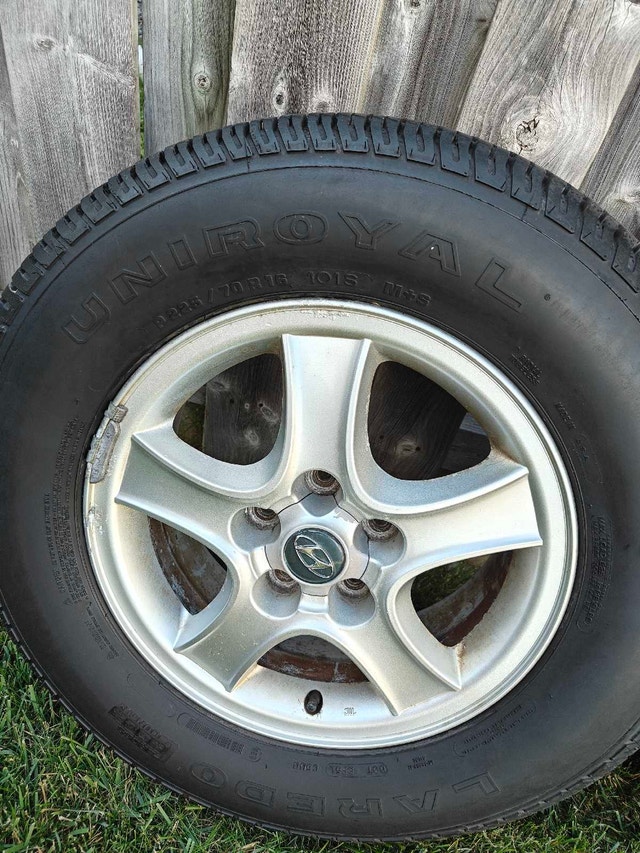 Winter 225/70 R16 Tires and Rims - photo 5