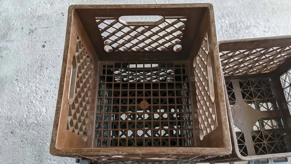 LOT OF 7 MILK CRATES ITEM HOLDER - photo 5