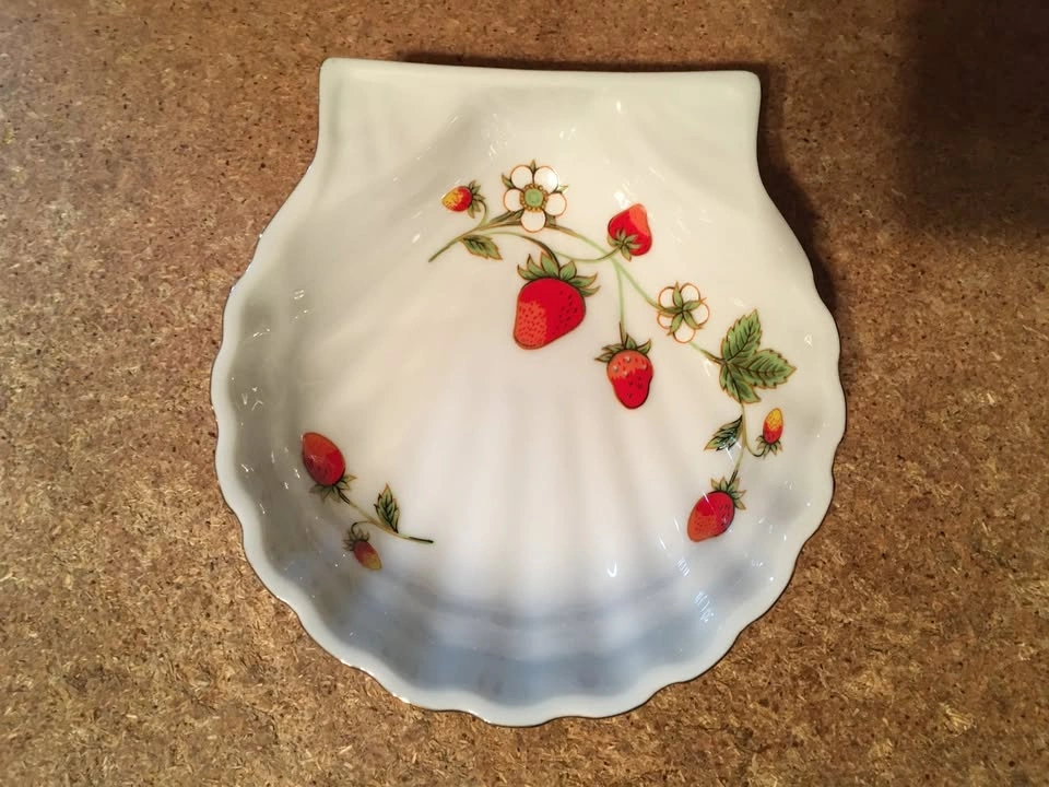 Lot of Strawberry Items: Otagiri, Enesco, and More - photo 2