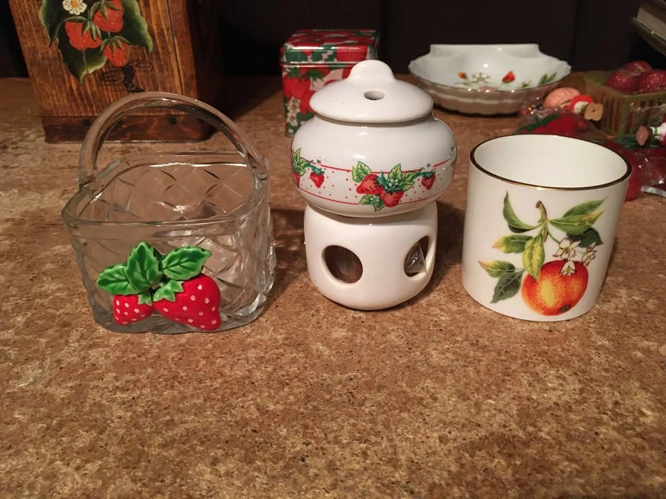 Lot of Strawberry Items: Otagiri, Enesco, and More - photo 4