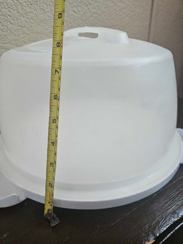 Tupperware Cake Carrier - photo 4