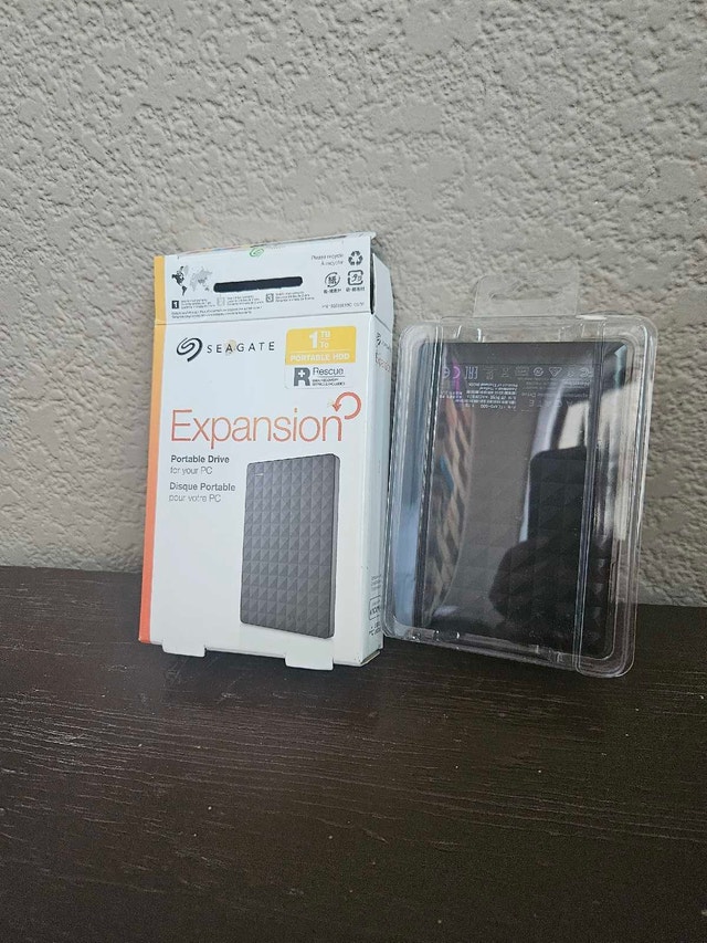 Seagate Expansion 1TB Portable Drive - photo 3
