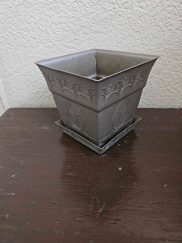 Indoor/Outdoor Planter