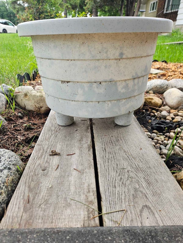 Outdoor Planter - photo 2