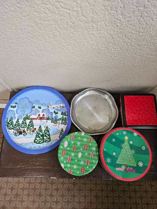 Christmas Cookie Tins & Serving Trays - 5 Pieces