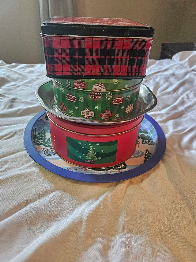 Christmas Cookie Tins & Serving Trays - 5 Pieces - photo 2