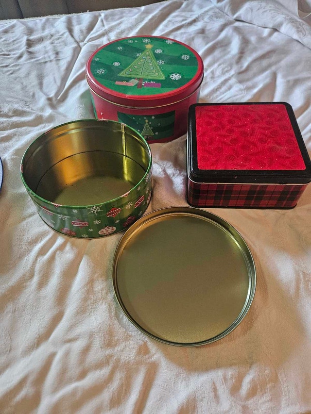 Christmas Cookie Tins & Serving Trays - 5 Pieces - photo 4