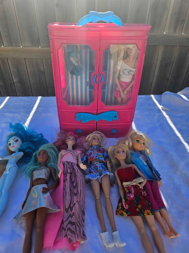 Barbie Wardrobe and Doll Bundle - photo 2