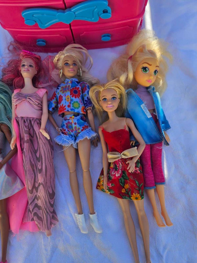 Barbie Wardrobe and Doll Bundle - photo 4
