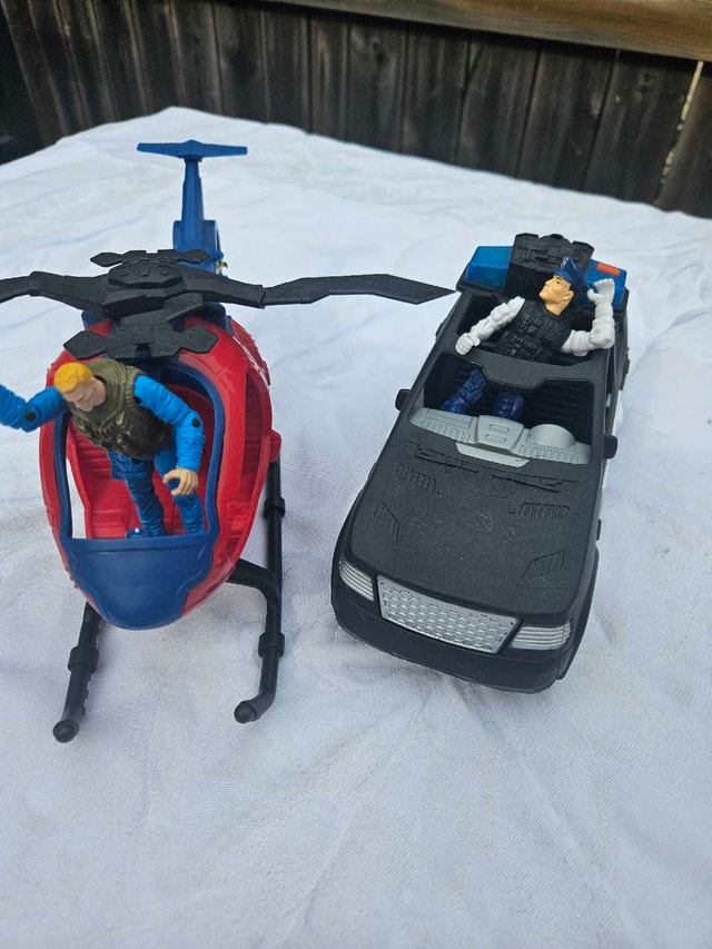 Police and Ambulance Playset - photo 3