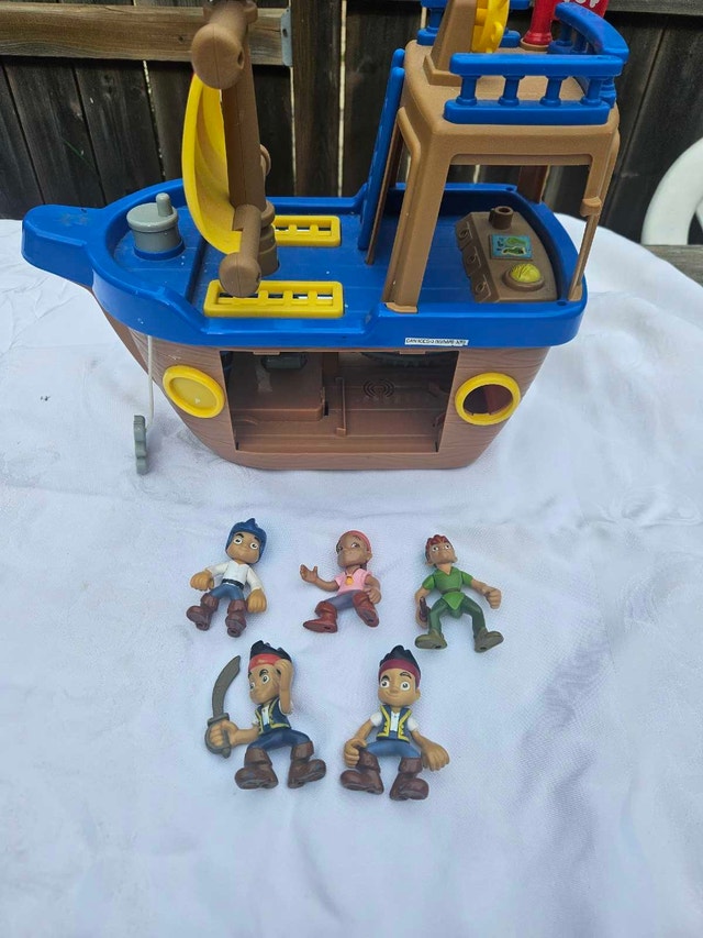Jake and the Never Land Pirates Bucky Pirate Ship Toy - photo 2