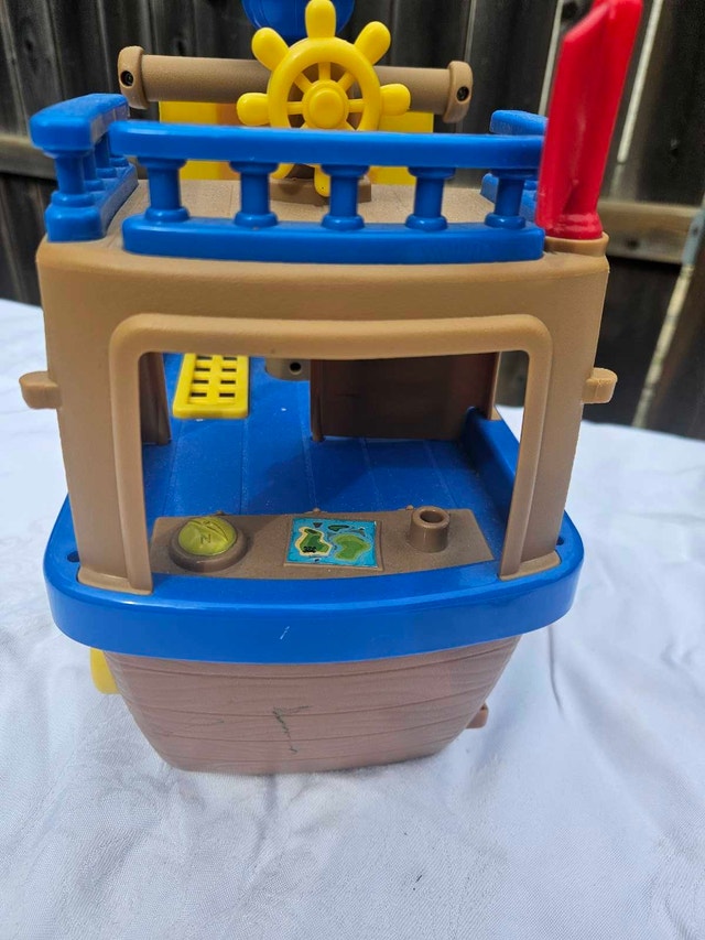 Jake and the Never Land Pirates Bucky Pirate Ship Toy - photo 3