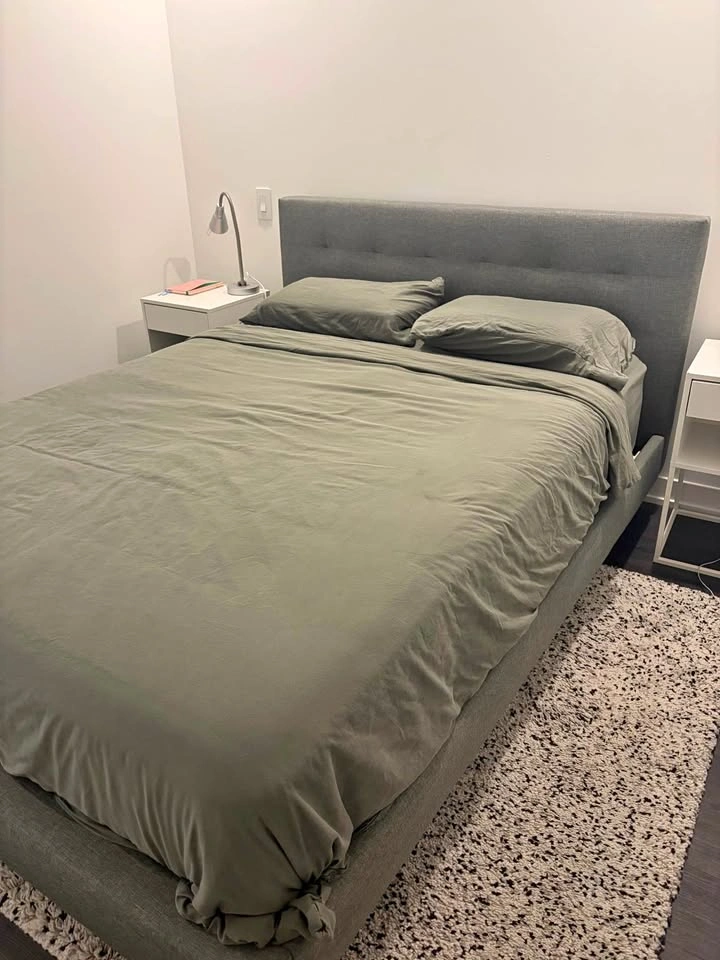Bed Base/Bed Frame for Queen Size Bed
