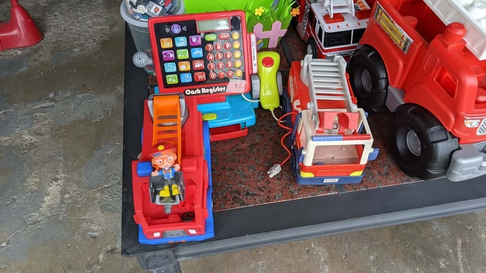 LOT OF 17 KIDS TOYS FIRETRUCKS ROCKETSHIP SPIDERMAN MOTORCYCLE - photo 2