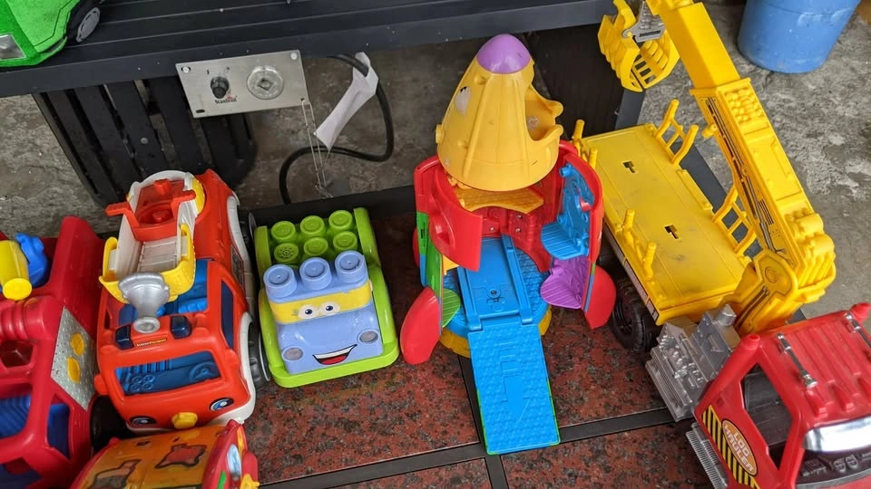 LOT OF 17 KIDS TOYS FIRETRUCKS ROCKETSHIP SPIDERMAN MOTORCYCLE - photo 5