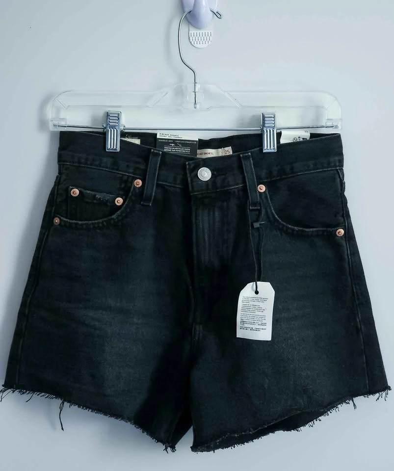 NWT Levi's Ribcage Shorts - Black (Size 25) - photo 3