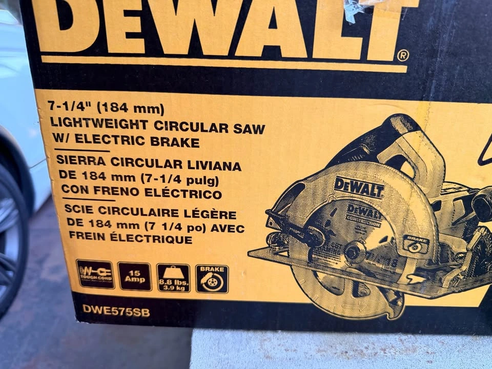 DEWALT 7-1/4-Inch Circular Saw (DWE575SB) - photo 2