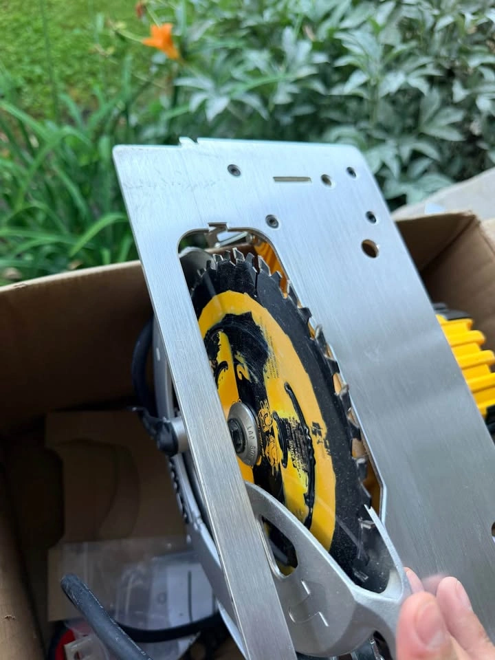 DEWALT 7-1/4-Inch Circular Saw (DWE575SB) - photo 5