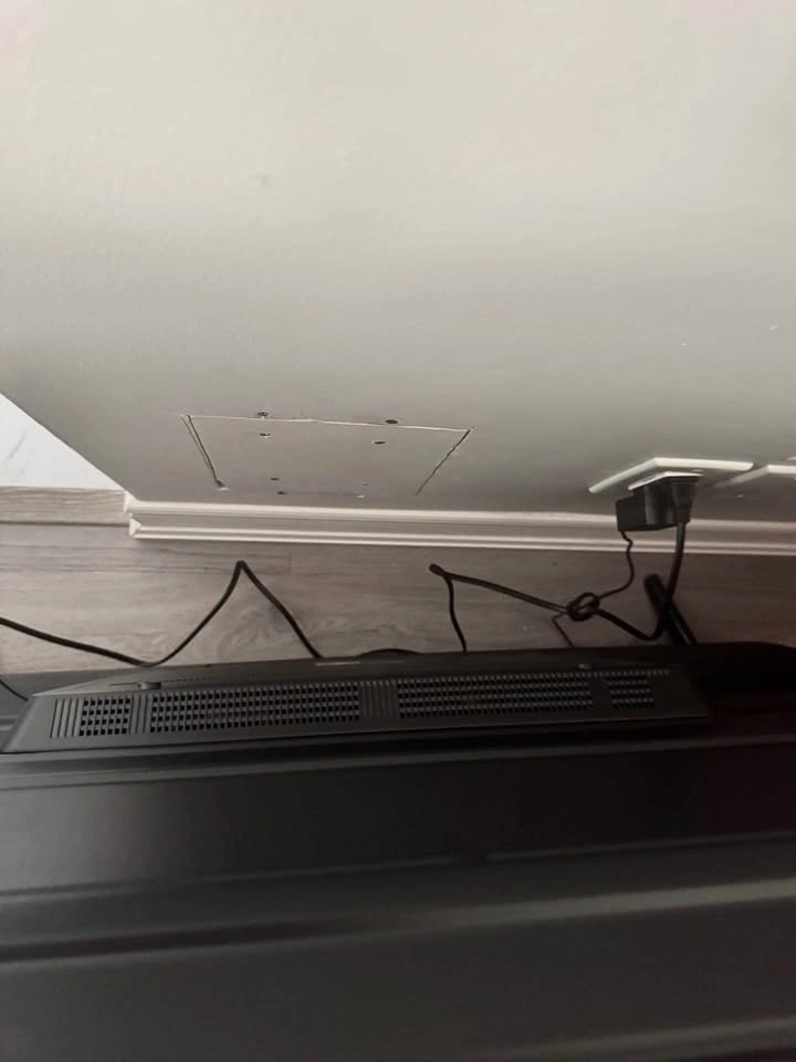 55” Amazon Fire TV used only twice - photo 5