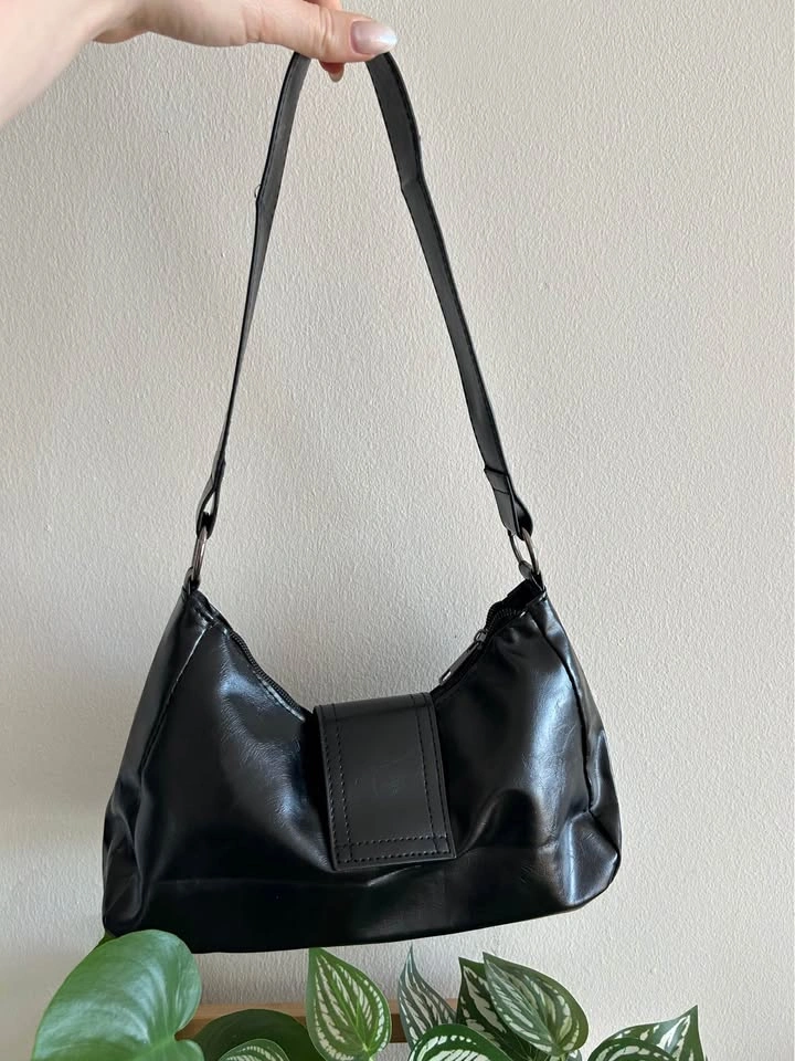Y2K shoulder bag with charms - photo 2