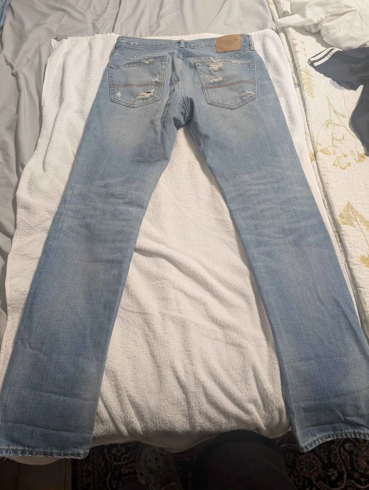 Abercrombie & Fitch Distressed Jeans 32x34 - photo 3