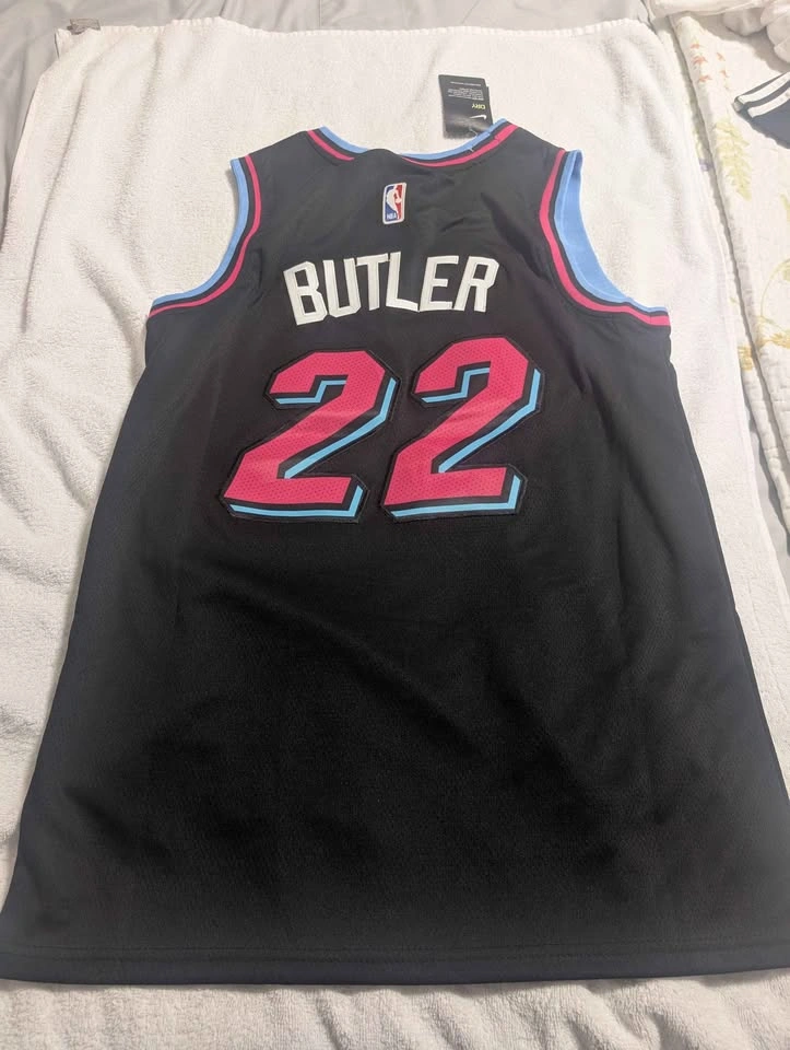 Nike Miami Heat Jimmy Butler Vice City Edition Jersey - photo 3