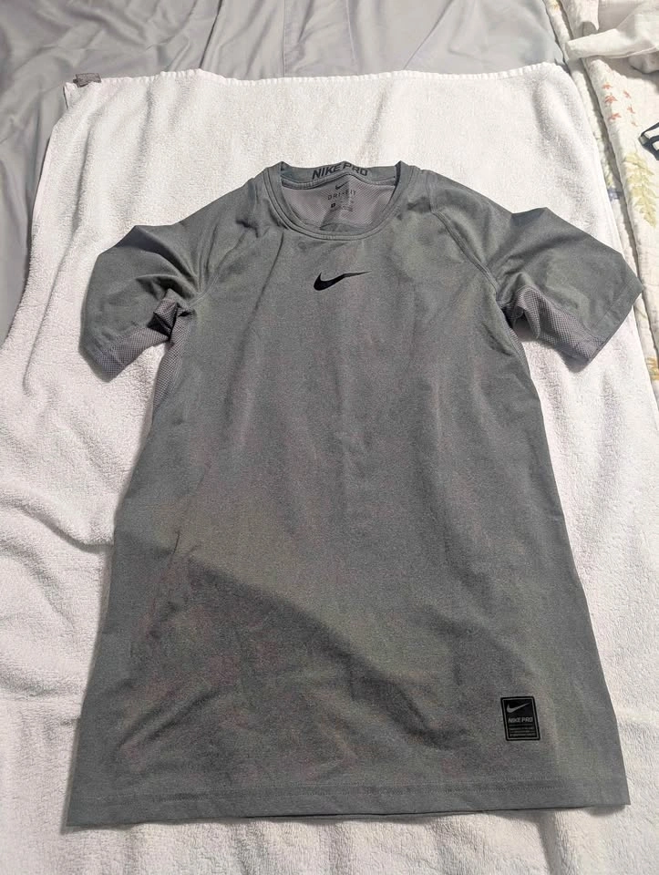 Nike Pro Dri-FIT Short Sleeve Shirt Size small