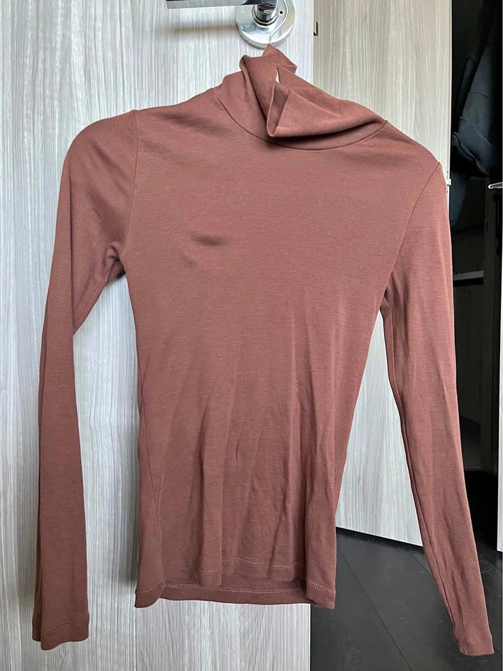KOTN fitted turtleneck brand new