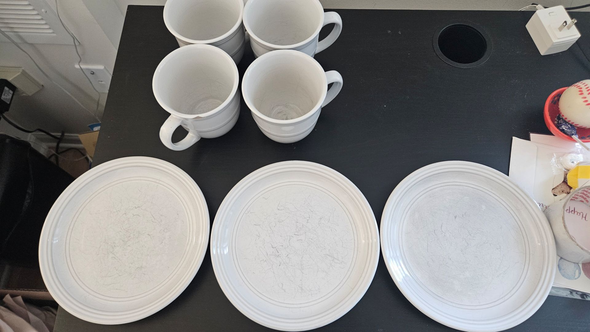 Matching mugs and plates - photo 5