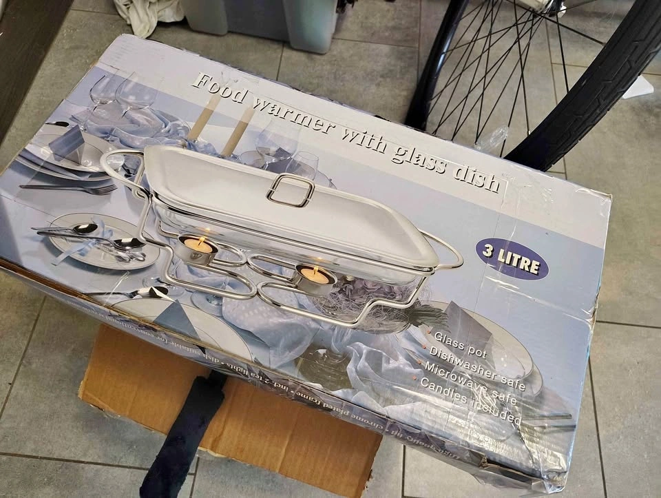 Brand New 3L Glass Chafing Dish / Food Warmer Set