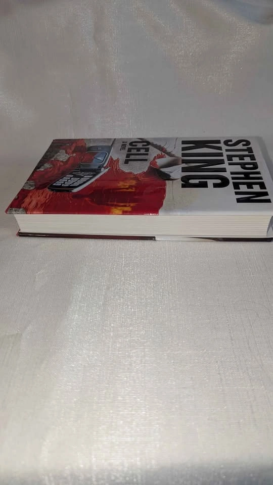 Cell by Stephen King 1st edition, 1st printing - photo 5